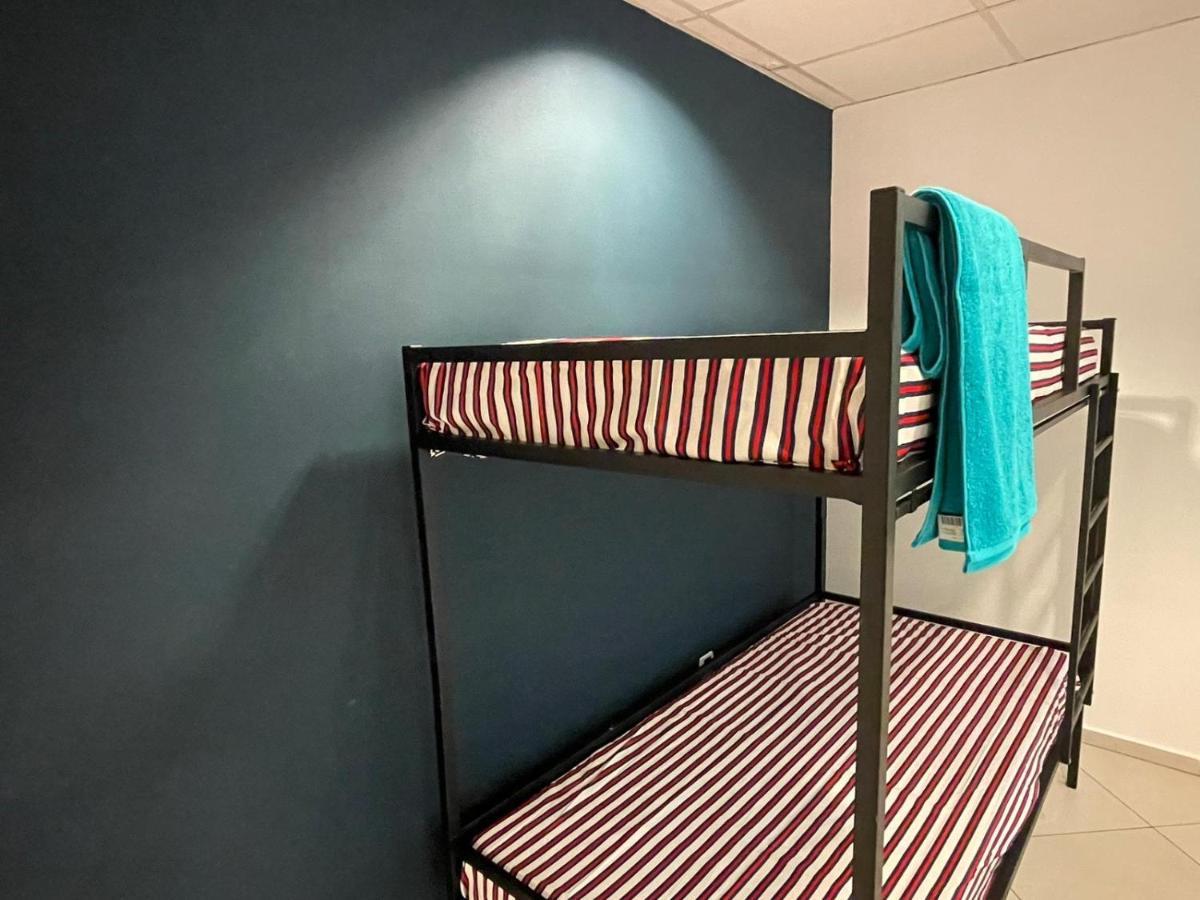 Hostel Matteo Пристина Екстериор снимка