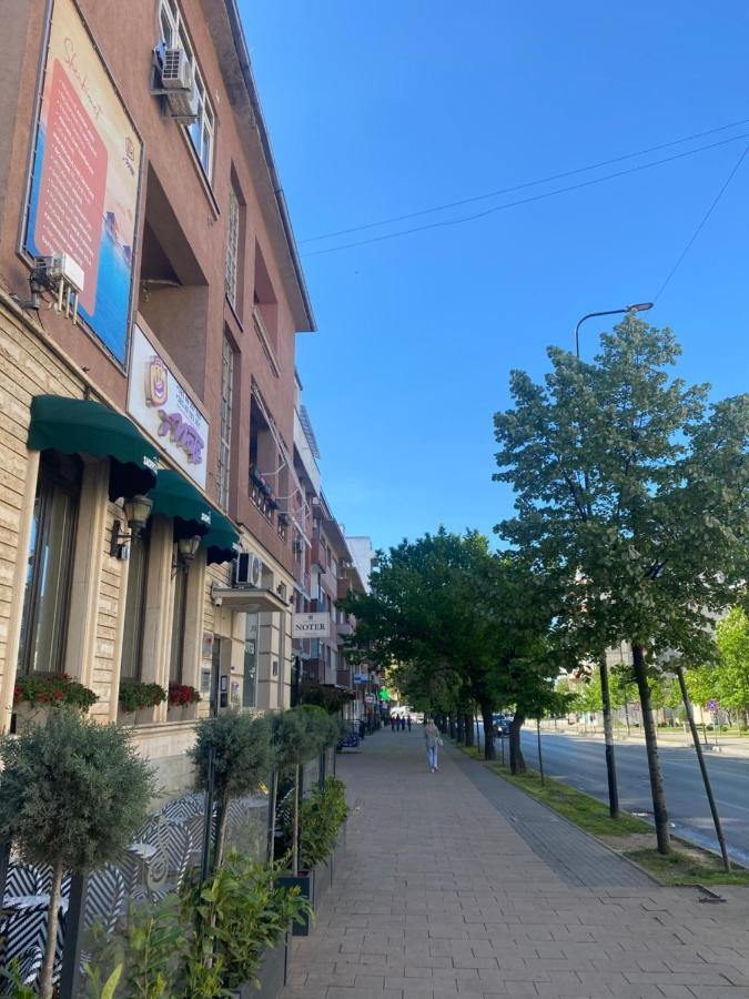 Hostel Matteo Пристина Екстериор снимка